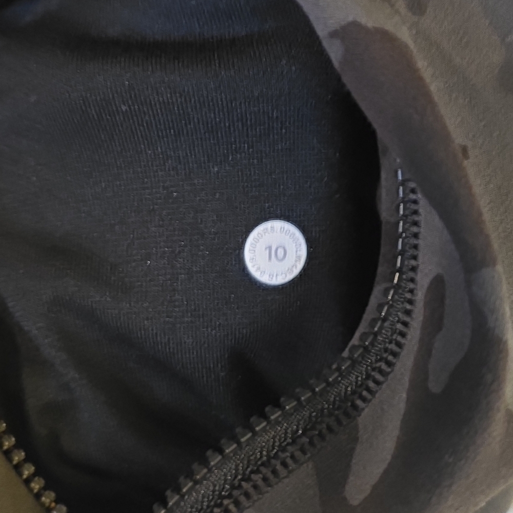 Lululemon Define - Picture 5 of 5